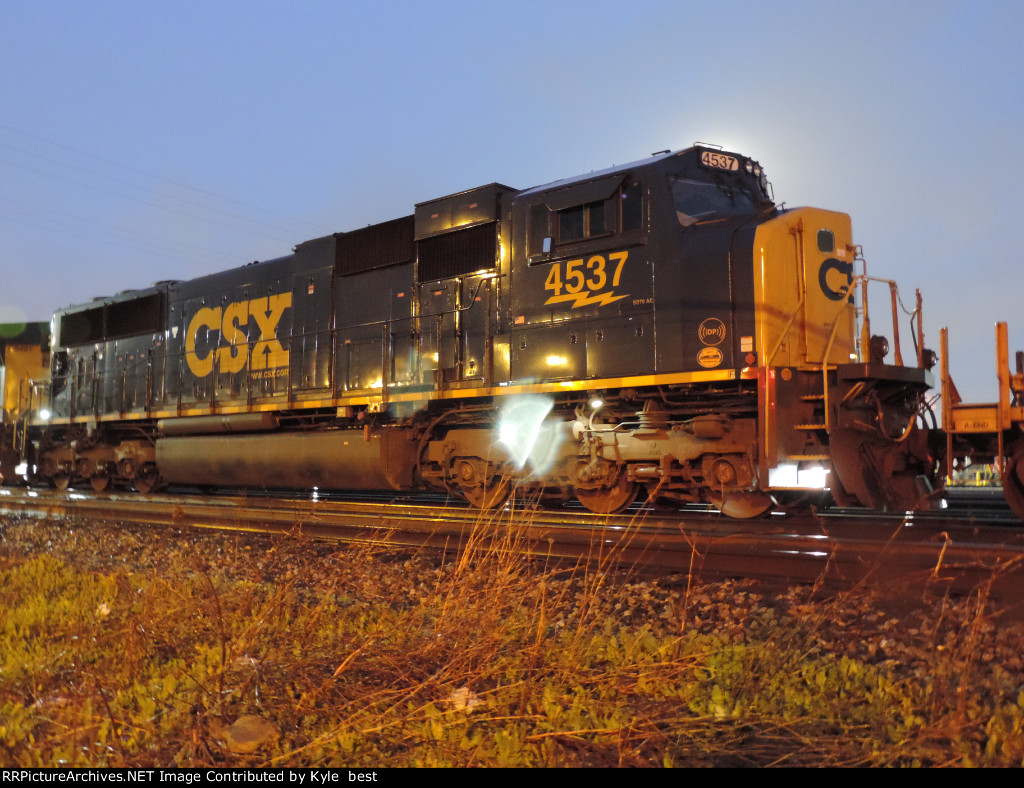 CSX 4537 on I007